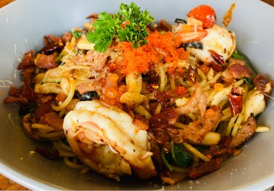 สปาเกตตี้เบคอนพริกแห้ง