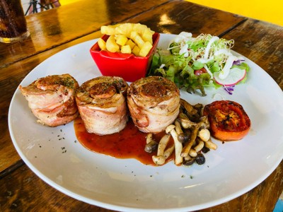 สเต็กไก่แร็ปเปอร์