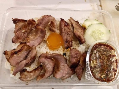 ข้าวคอหมูย่างไข่ดองซีอิ้ว