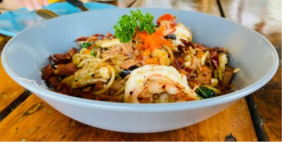 สปาเกตตี้เบคอนพริกแห้ง