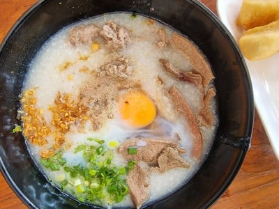โจ๊กหมูไข่