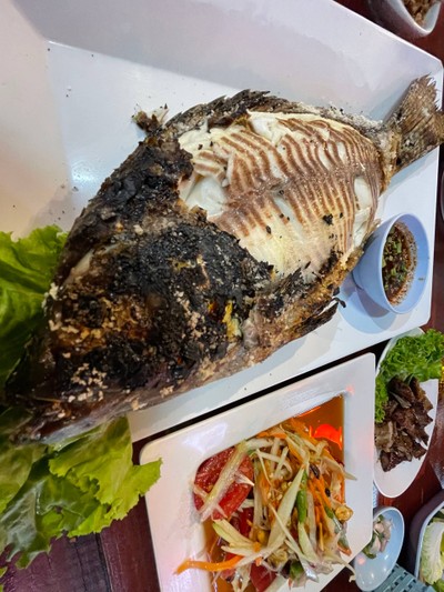 อาหาร หรือ เครื่องดื่ม