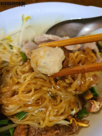 เส้นเล็กแห้ง