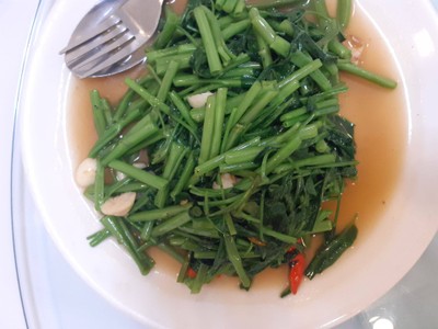 ผัดผักบุ้งไฟแดง