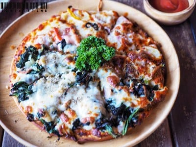 พิซซ่าผักโขม+ฮาวายเอี้ยน