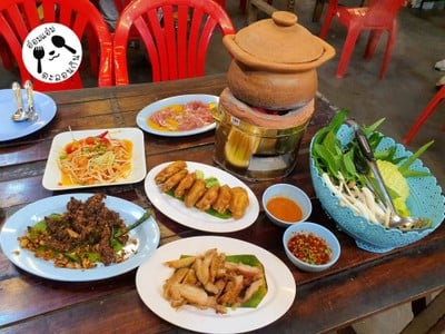 อาหาร หรือ เครื่องดื่ม