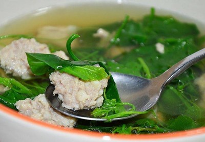ต้มจืดหมูบะช่อ ใบตำลึง