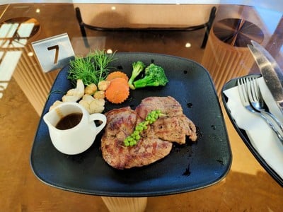 Fieldter Cafe' & อานัว อีสานกายะ