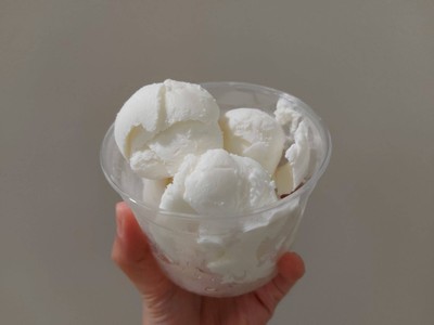 ไอติมกะทิ