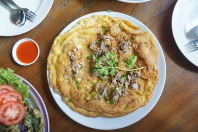 อาหาร หรือ เครื่องดื่ม