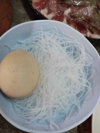 L1 ไข่ไก่       鸡蛋      ခိမ်ကိုင်