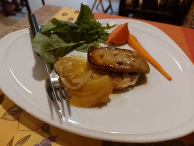 อาหาร หรือ เครื่องดื่ม