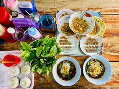ก๋วยเตี๋ยวเรืออยุธยารสดั้งเดิมสูตรโบราณ โรคัลโรด ดอนเมือง