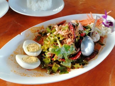 ยำถั่วพูกุ้งสด