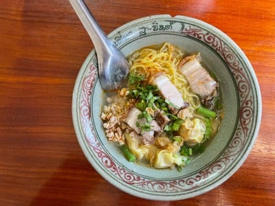 เมนูของร้าน ก๋วยเตี๋ยวสุจินต์
