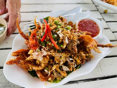 ปูนิ่มทอดกระเทียม