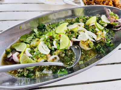 หมึกไข่นึ่งมะนาว