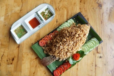 อาหาร หรือ เครื่องดื่ม