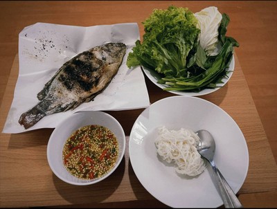 เมี่ยงปลาเผา 180.-