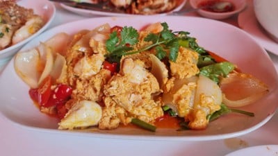 เนื้อปูผัดผงกะหรี่