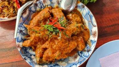 ปลาเนื้ออ่อนทอดผัดสามรส