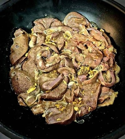 วิธีทำ ตับหมูทอดกระเทียม วิธีทำ ตับหมูทอดกระเทียม
