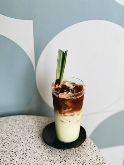 FIRST AID KISS ทองหล่อ