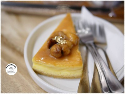 CHEESE CAKE