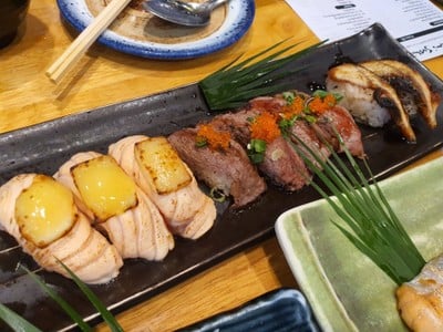 อาหาร หรือ เครื่องดื่ม