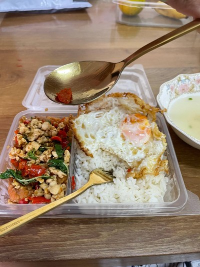 อาหาร หรือ เครื่องดื่ม