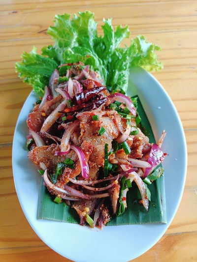 น้ำตกหมู