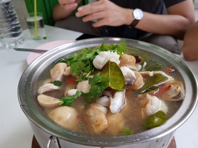 โป๊ะแตก