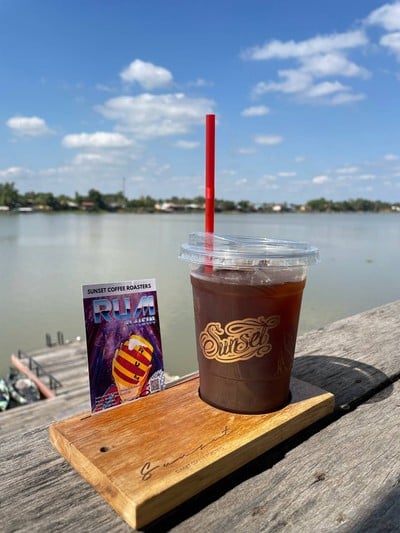 Sunset Coffee Roaster สาขาริมแม่น้ำเจ้าพระยา จ.ชัยนาท