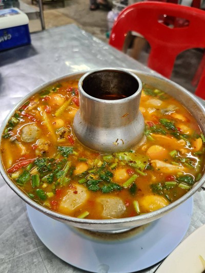 ต้มยำพวงไข่