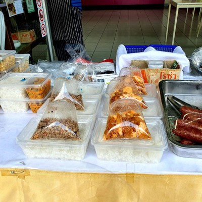 อาหารไทย ใส่ถุงกลับบ้าน