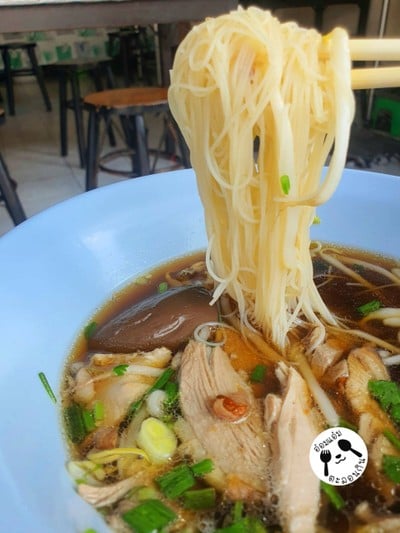 ก๋วยเตี๋ยวเป็ดเนื้อล้วน