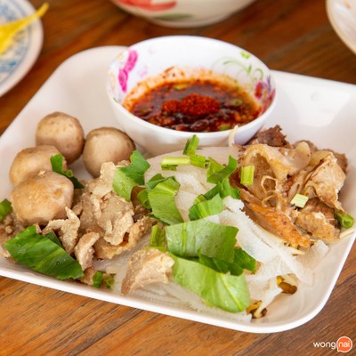 ก๋วยเตี๋ยวน้ำข้นกุ้งนาง