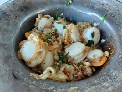เมนูของร้าน ร้านอาหารบ้านเพื่อนทะเล สัตหีบ