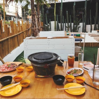 แชร์โลมา หมูกระทะ & คาเฟ่ ซ. พัทยา- นาเกลือ 29/1