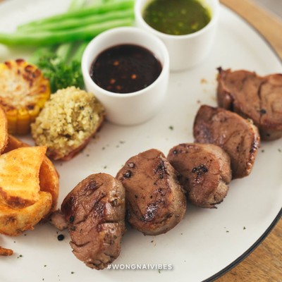 TREEBOX Restaurant เดอะ บล๊อต