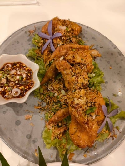 ปีกไก่ทอด