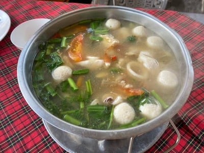 ต้มยำรวมมิตรทะเลน้ำใส