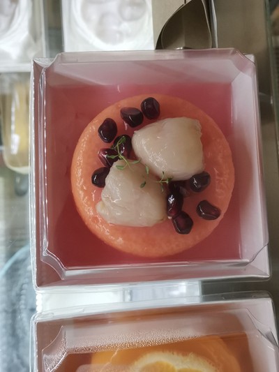 เค้กลิ้นจี่