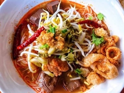 ขนมจีนน้ำเงี้ยว