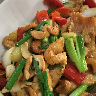 ไก่ผัดเม็ดมะม่วงหิมมพานต์