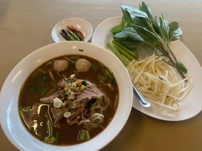 ต่อเตี๋ยวตก - ก๋วยเตี๋ยวเนื้อ Beef Signature