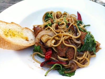 สปาเก็ตตี้พริกแห้งไส้อั่ว