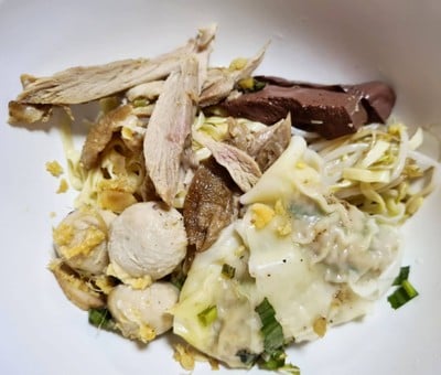 บะหมี่เป็ดพะโล้+เกี๊ยวเป็ด+ลูกชิ้นเป็ด