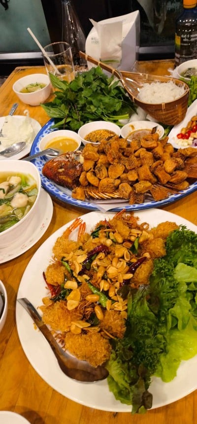 อาหาร หรือ เครื่องดื่ม