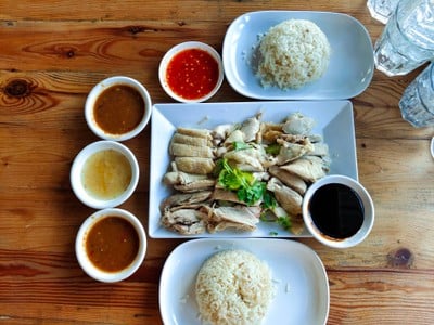 ไก่สับจานใหญ่